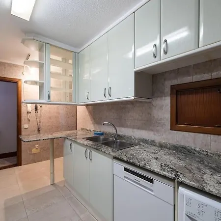 Apartment A 10 Mn De Playas, Avenida Principal De Santander