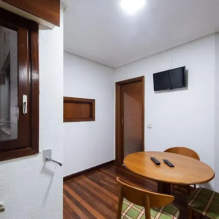 Apartament A 10 Mn De Playas, Avenida Principal De Santander