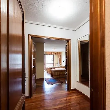 Apartamento A 10 Mn De Playas, Avenida Principal De *