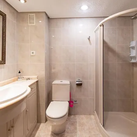 Apartamento A 10 Mn De Playas, Avenida Principal De