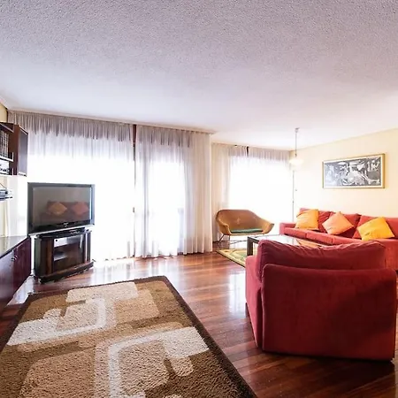 Apartamento A 10 Mn De Playas, Avenida Principal De